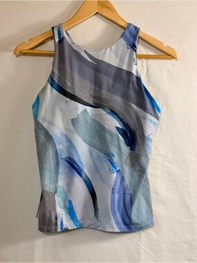 Athleta Conscious Printed Support Top in the pattern Vibrance Snowfall Blue